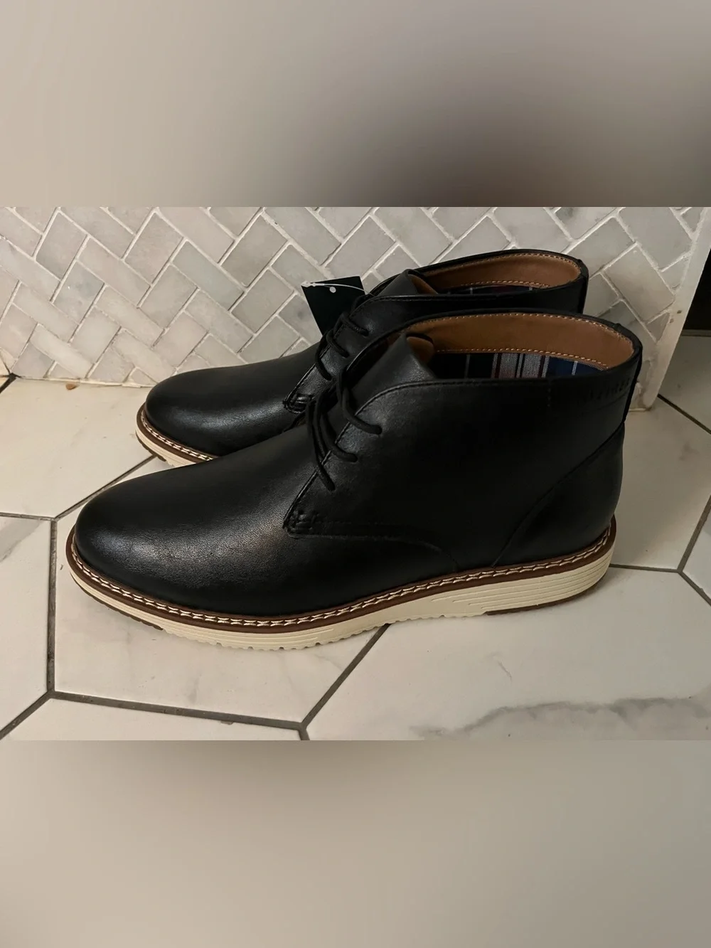 Tommy Hilfiger Black Leather Lace-Up Chukka Boots with Cream Sole